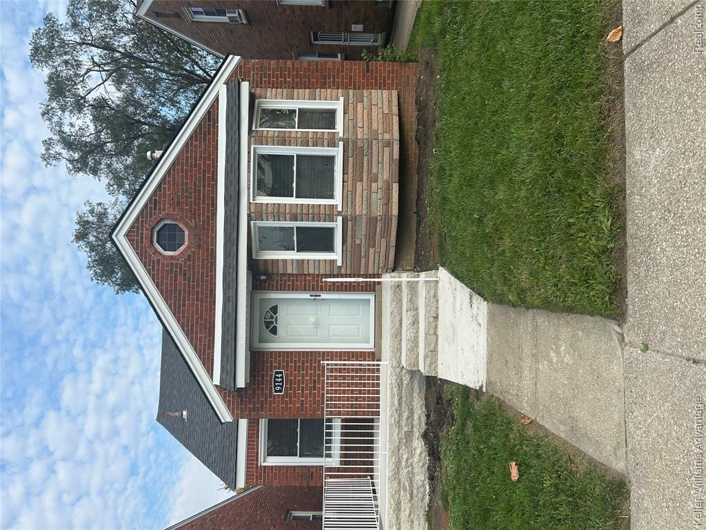 9114 Prest Street, Detroit, MI 48228
