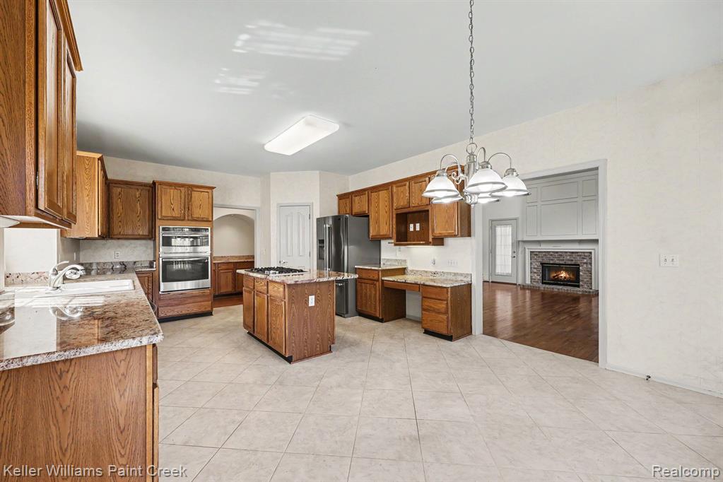 1432 Oakmont Court, Lake Orion, MI 48362 — Photo 8