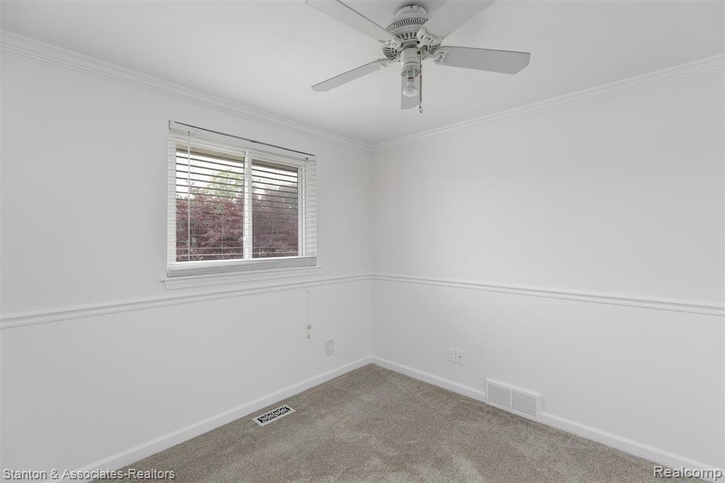 608 Woodlawn Avenue, Royal Oak, MI 48073 — Photo 24