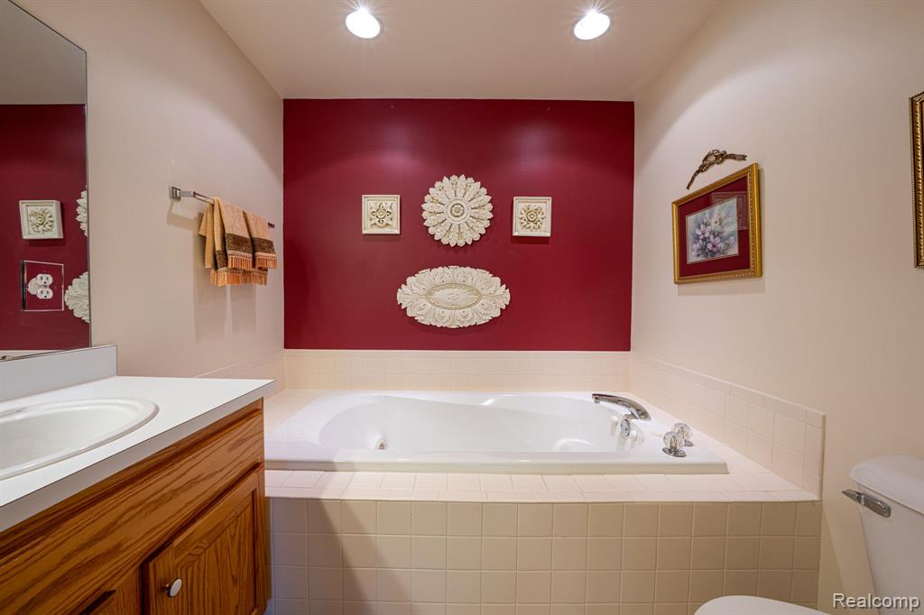 43134 Napa Drive, 35, Sterling Heights, MI 48314 — Photo 21