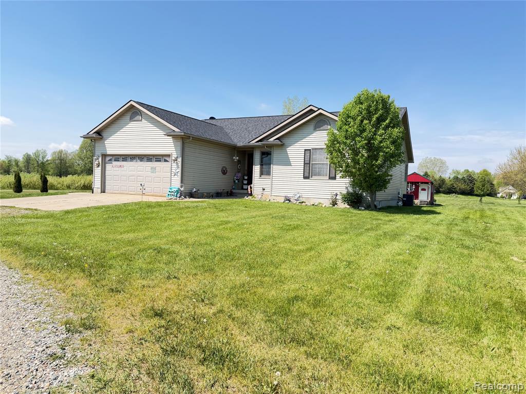 6860 Grand River Road, Bancroft, MI 48414 — Photo 2