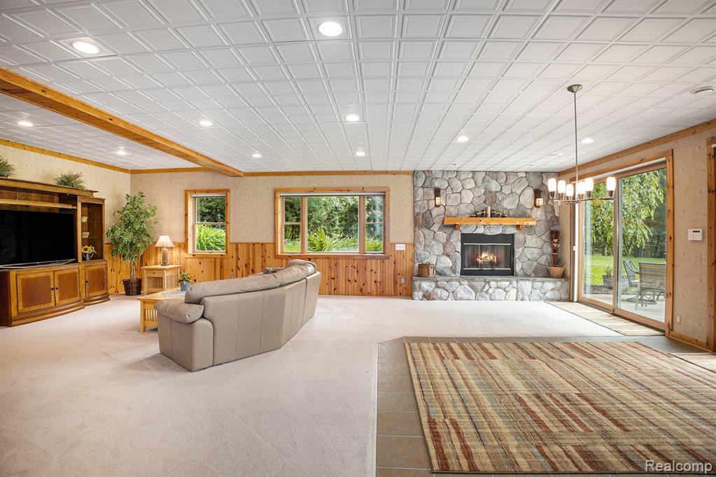 4301 Rolling Acres Drive, Hartland, MI 48353 — Photo 47