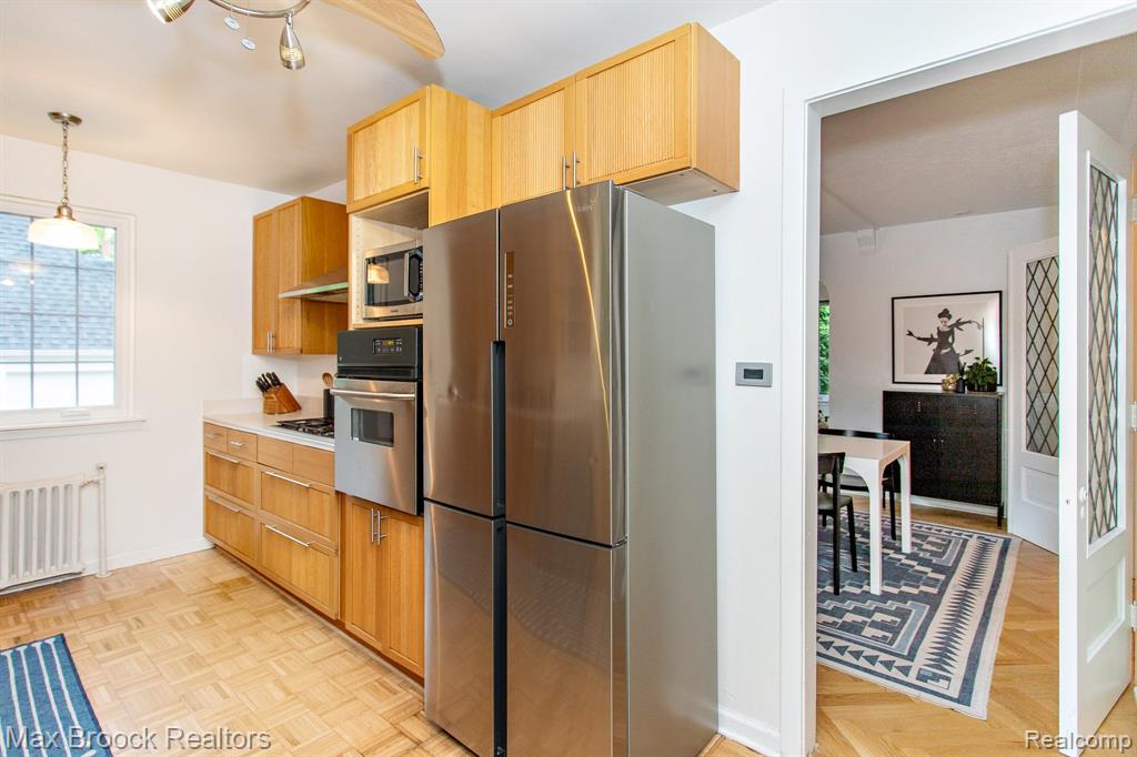 26008 Pembroke Road, Huntington Woods, MI — Photo 28