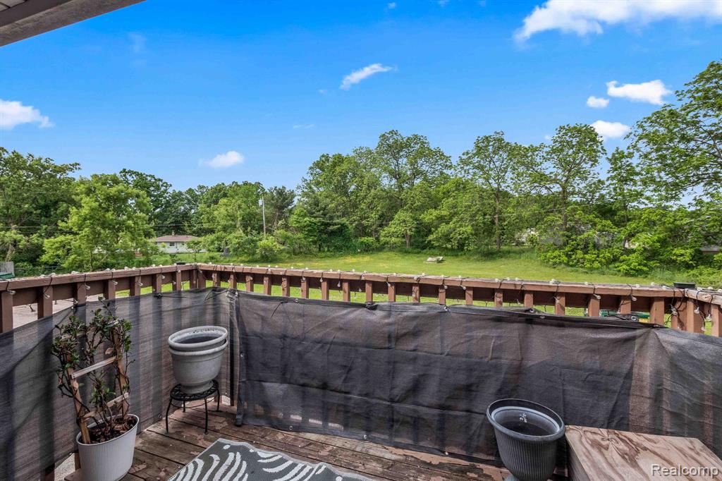 10660 E Holly Road, Davisburg, MI — Photo 9