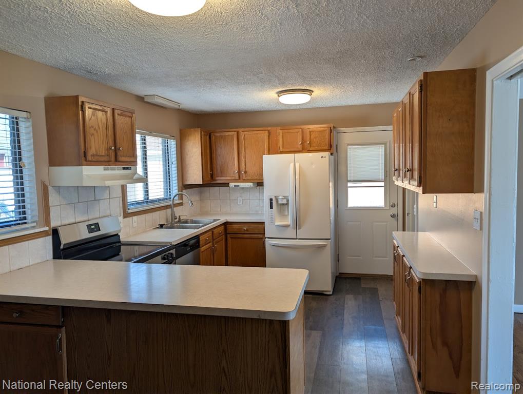 8849 Merriman Road, Livonia, MI 48150 — Photo 7