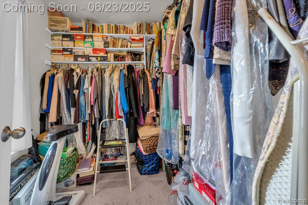 417 E BERNHARD Avenue, Hazel Park, MI 48030 — Photo 27