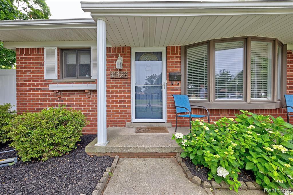 41429 Greenbriar Lane, Plymouth, MI 48170 — Photo 2