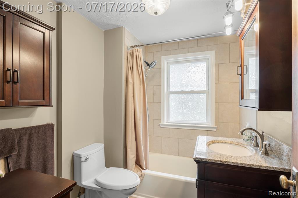183 W Columbia Avenue, Belleville, MI 48111 — Photo 29