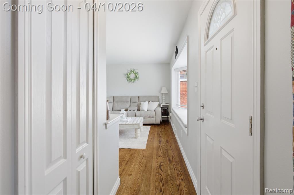 30725 Whittier Avenue, Madison Heights, MI 48071 — Photo 10