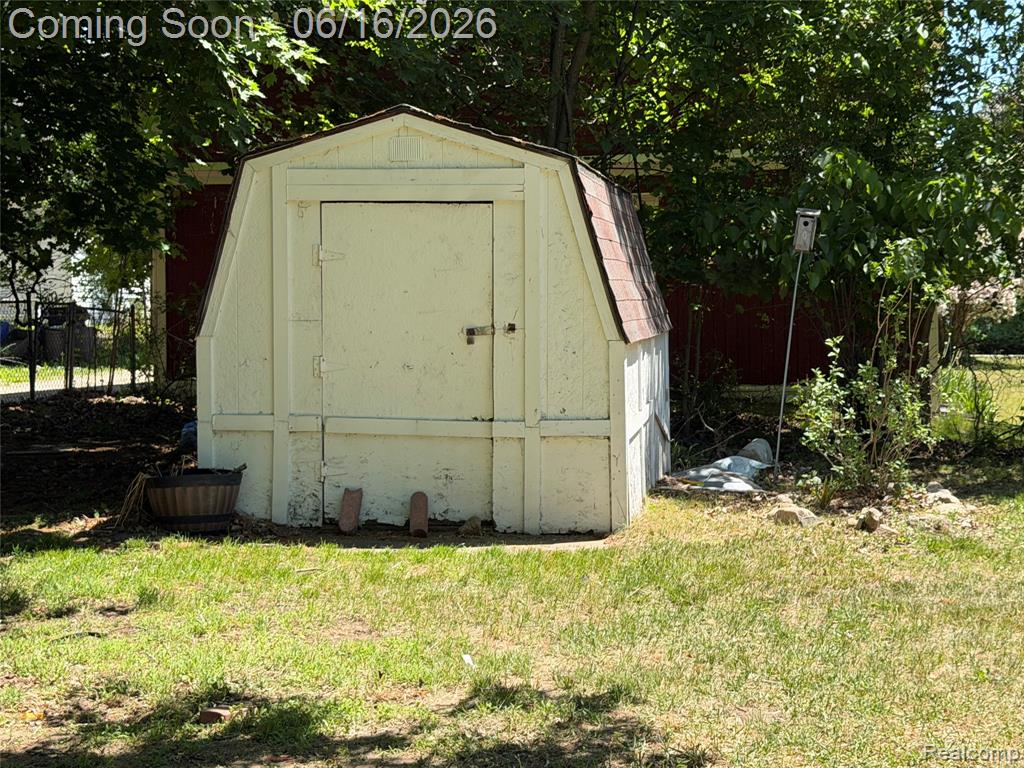 416 W Corunna Avenue, Corunna, MI 48817 — Photo 4