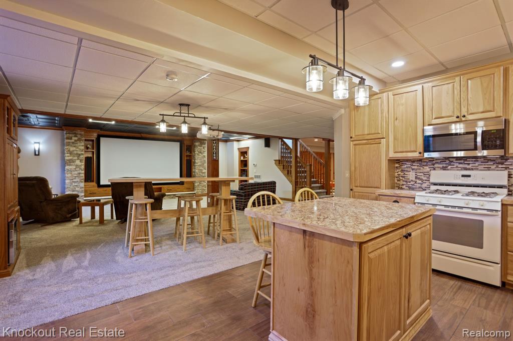 10205 Bradley Road, Frankenmuth, MI 48734 — Photo 37