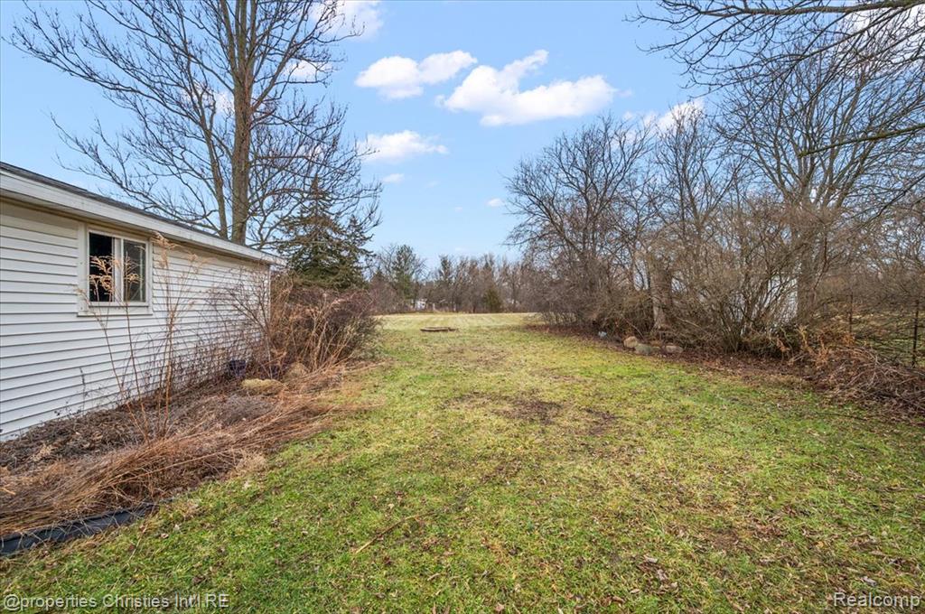 7387 Lawrence Street, Grand Blanc, MI 48439 — Photo 32