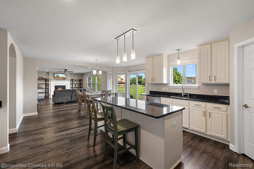 61171 SADDLECREEK Drive, South Lyon, MI 48178 — Photo 20