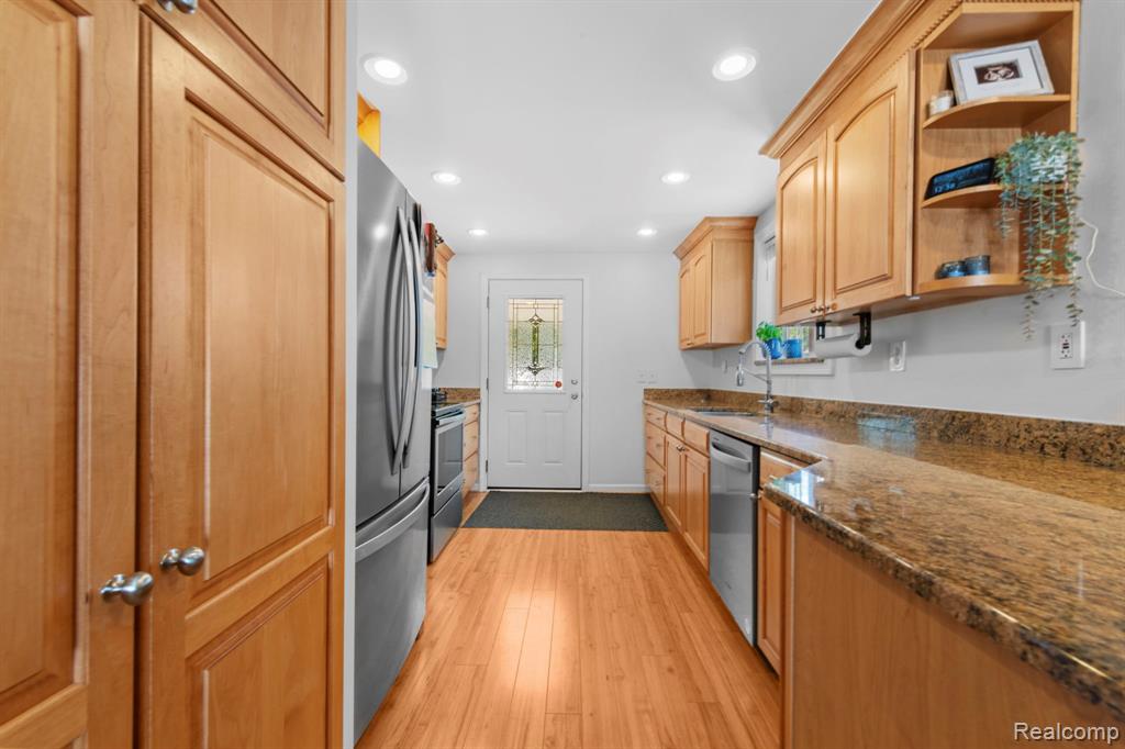 1570 Tamson Street, West Bloomfield, MI 48324 — Photo 5