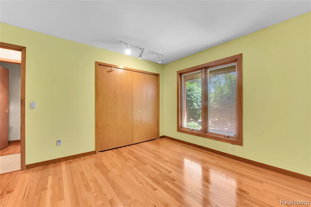8285 Staghorn Trail, Clarkston, MI 48348 — Photo 37