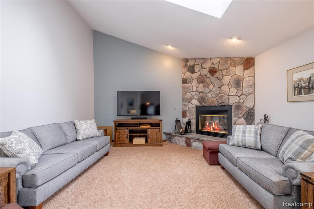 4536 Stoney Acres Lane, Highland, MI — Photo 11