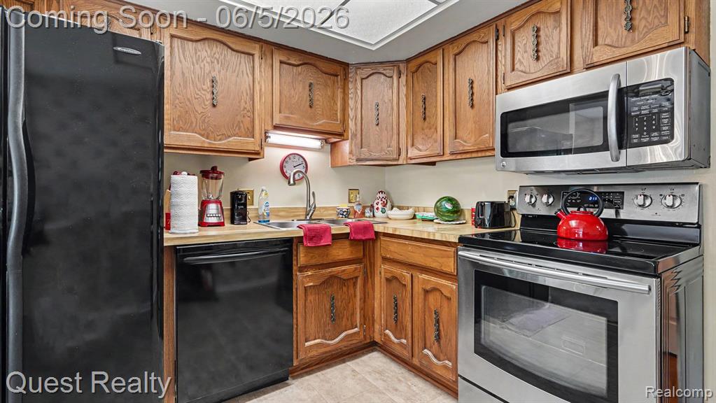 42744 Sheldon Place, 151, Clinton Twp, MI 48038 — Photo 9