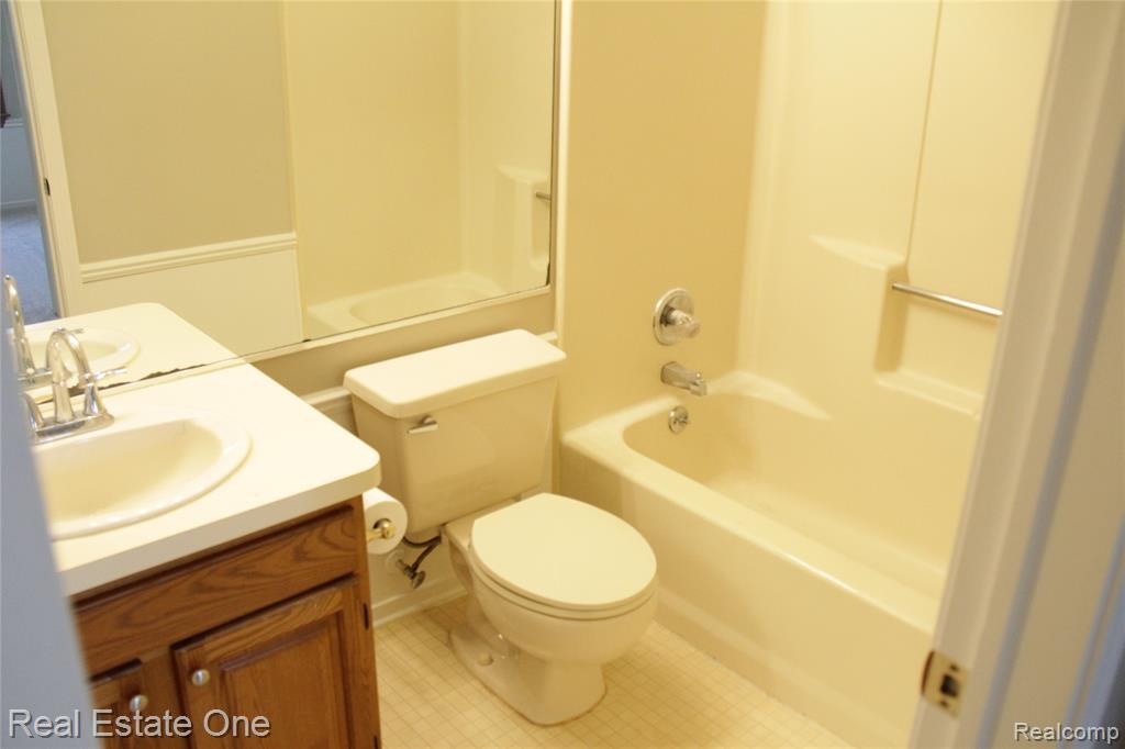 44777 SALTZ Road, Canton, MI 48187 — Photo 45