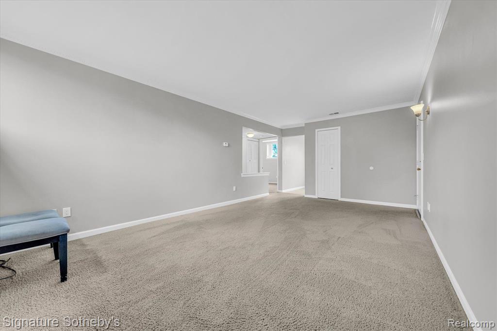 8260 CRESTVIEW Drive, C1, Sterling Heights, MI 48312 — Photo 8