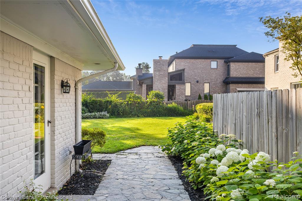 56 Oxford Road, Grosse Pointe Shores, MI 48236 — Photo 58