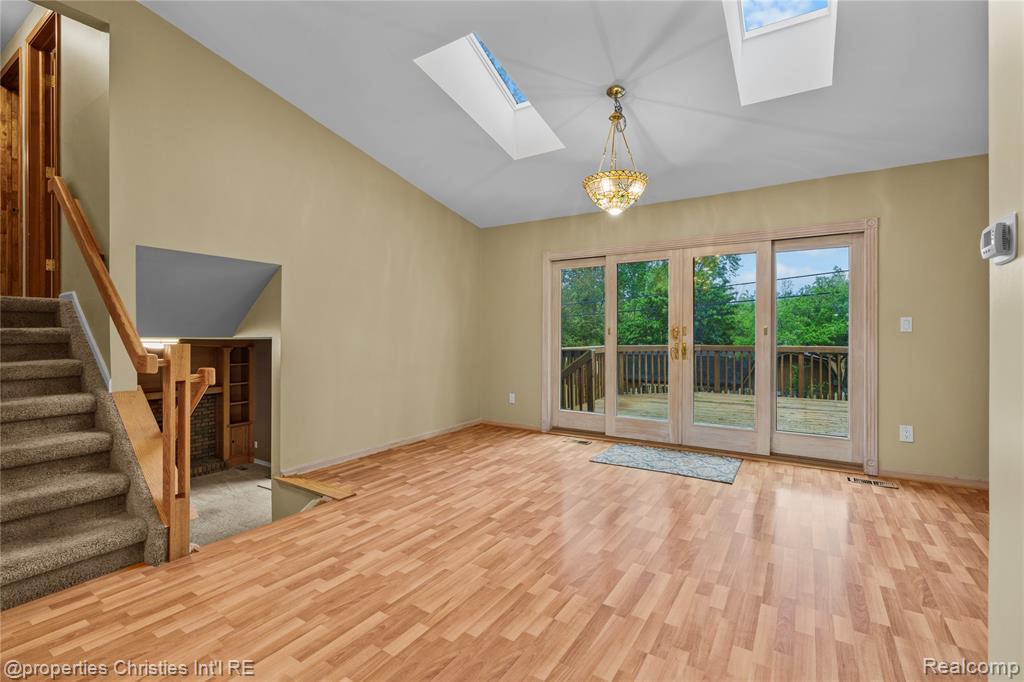 6785 GRASSLAND Avenue, West Bloomfield, MI 48324 — Photo 5