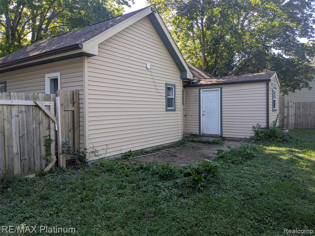 516 Factory Factory Street, Howell, MI 48843 — Photo 4