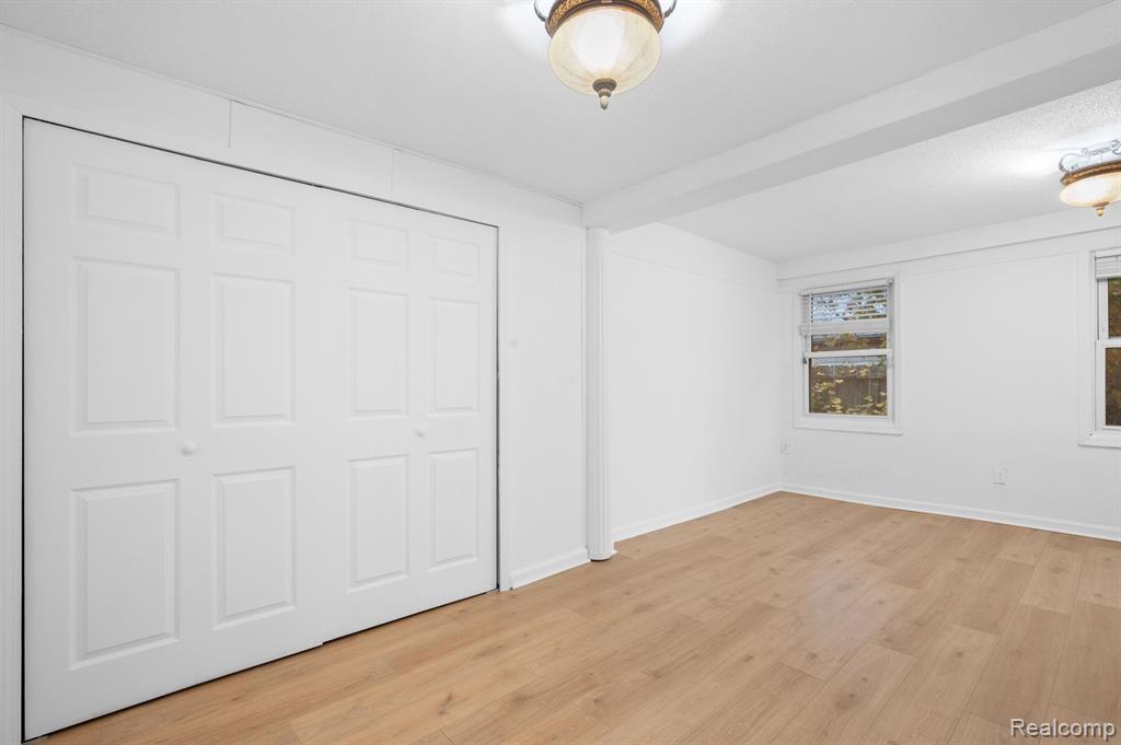 6551 Mayburn Street, Dearborn Heights, MI 48127 — Photo 26