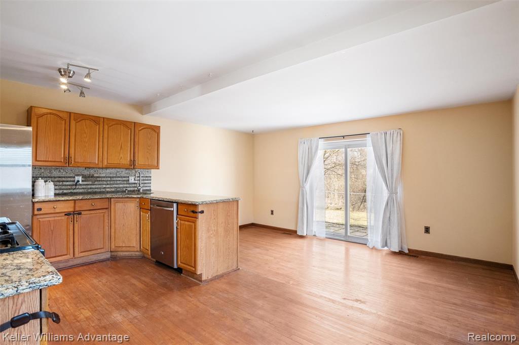 44528 WHITMAN Avenue, Canton, MI 48187 — Photo 10