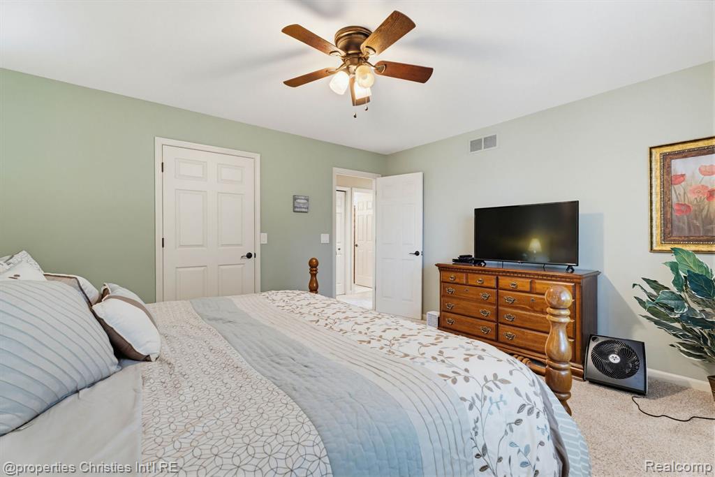 14281 Bournemuth Drive, Utica, MI 48315 — Photo 58
