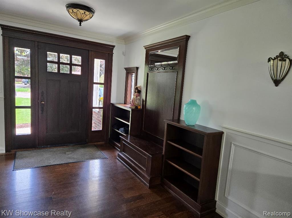 474 Beverly Island Drive, Waterford, MI 48328 — Photo 2