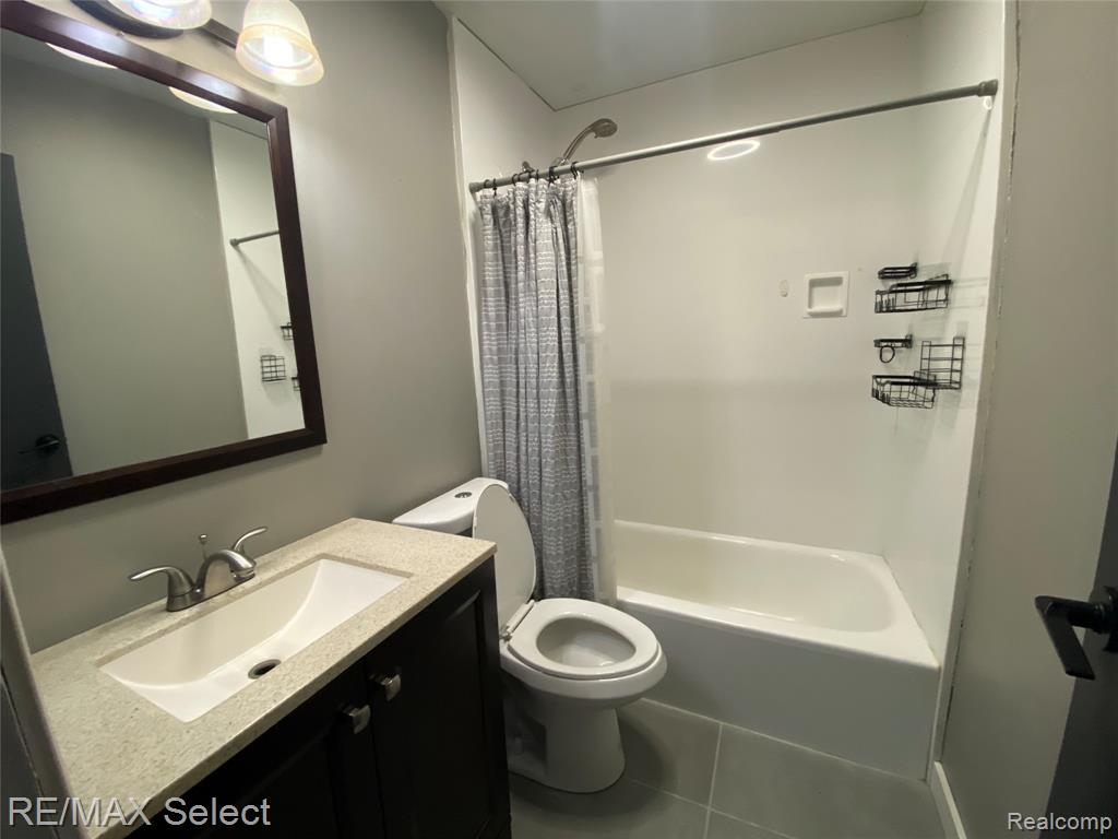 1418 Houston Drive, Swartz Creek, MI 48473 — Photo 9