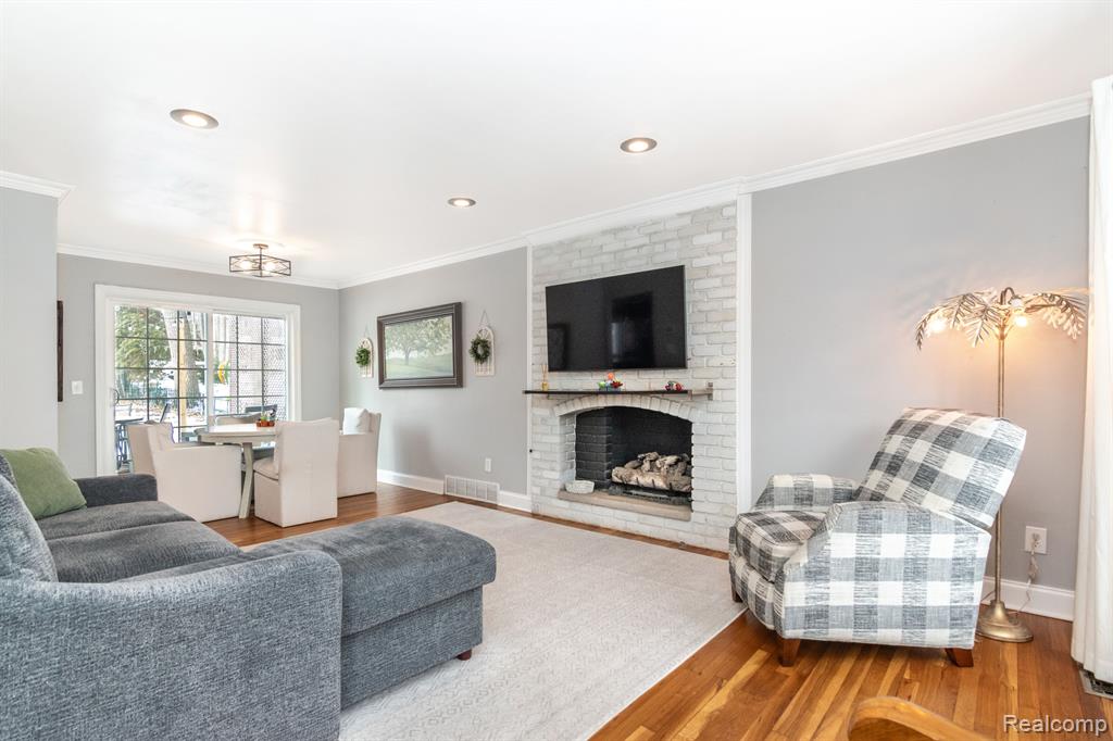 917 NOVI Street, Northville, MI 48167 — Photo 3