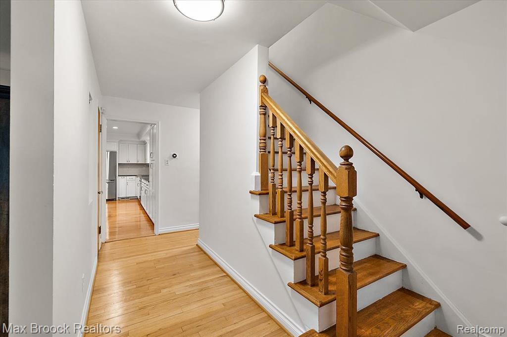 32350 Sheridan Drive, Beverly Hills, MI 48025 — Photo 21