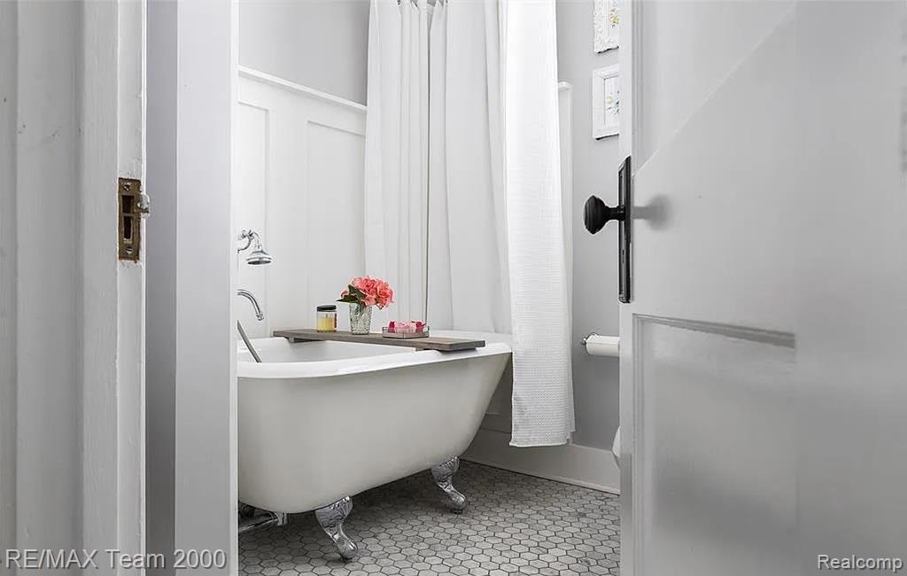 802 PARK Avenue, Royal Oak, MI 48067 — Photo 18