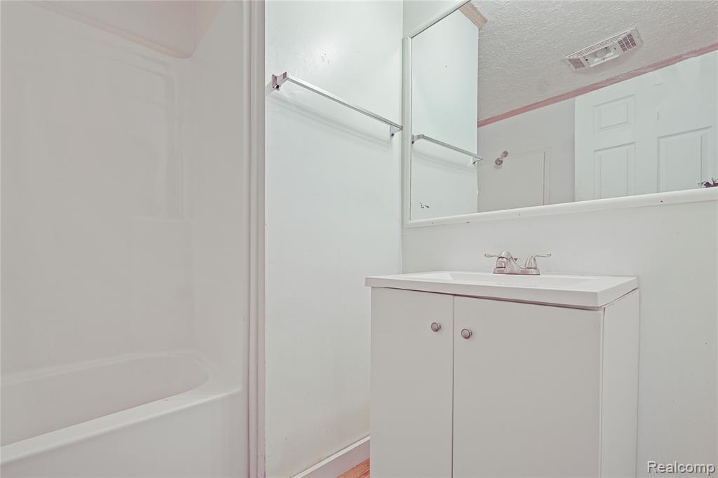 101 Stevens Street, Highland Park, MI 48203 — Photo 12