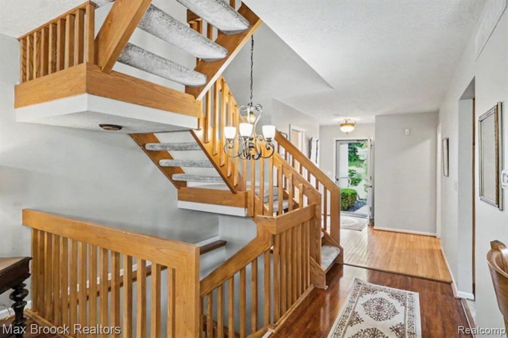 6510 Scenic Pines Court, Clarkston, MI — Photo 5