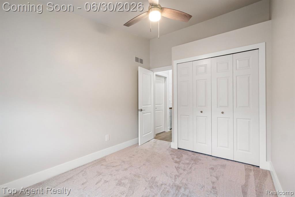 38887 Country Circle, Farmington Hills, MI 48331 — Photo 21