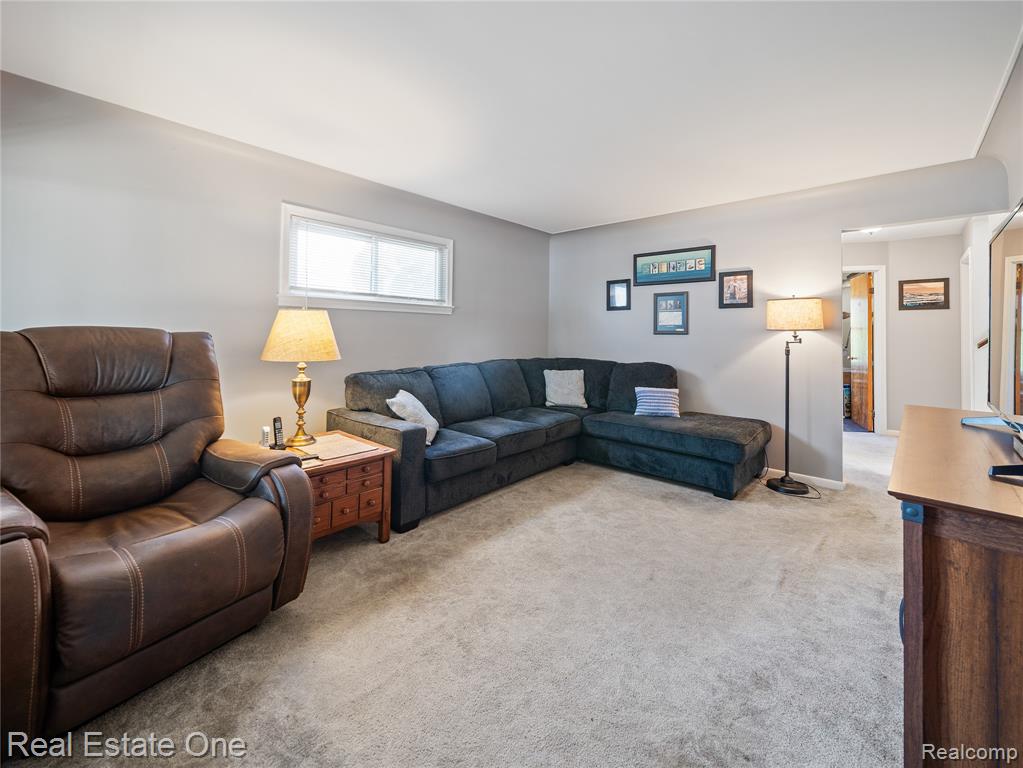 5065 Girard Drive, Pinckney, MI 48169 — Photo 8