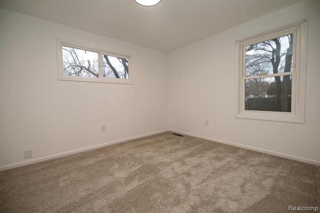 9172 Millward Avenue, White Lake, MI — Photo 13