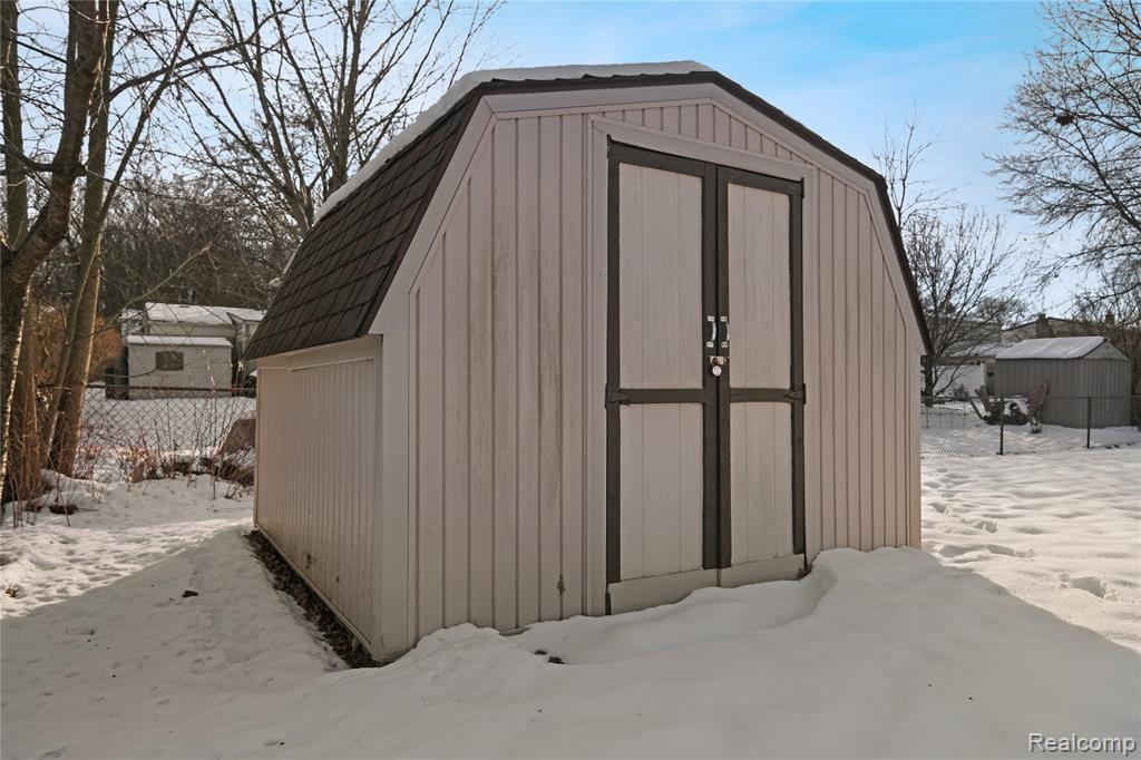 43529 Oakbrook Road, Canton, MI, 48187