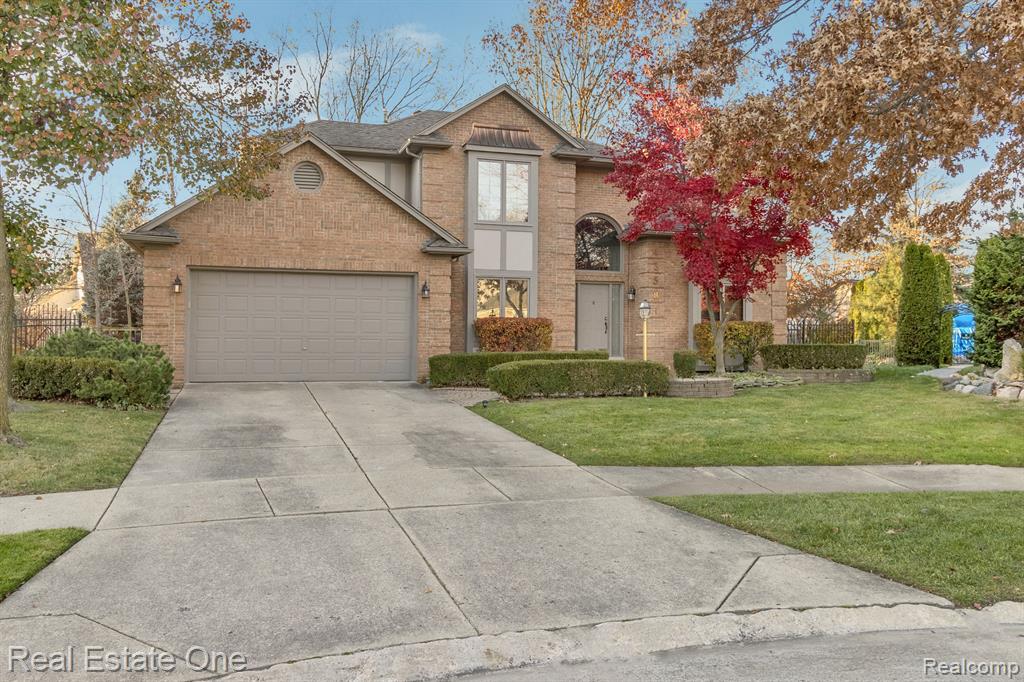 43581 NAVES Court, Clinton Twp, MI 48038 — Photo 4
