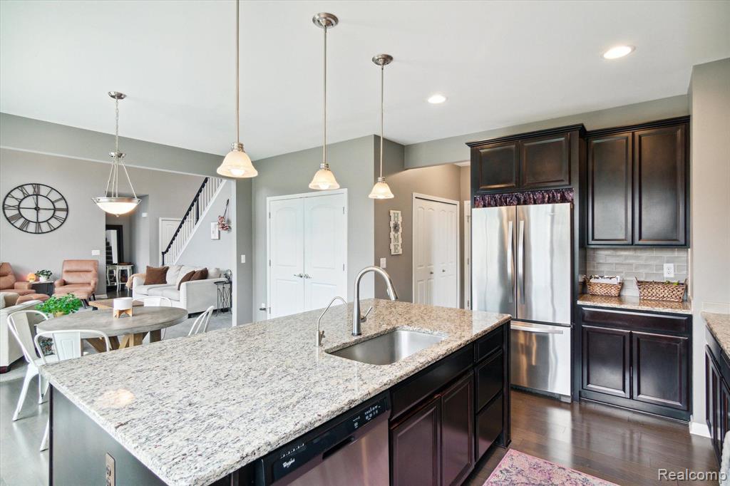 571 HUDSON Circle, South Lyon, MI 48178 — Photo 21