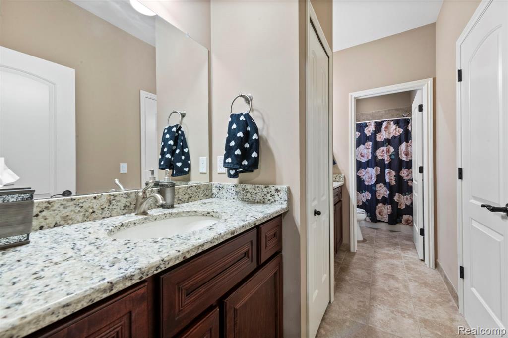 56555 Hartley Drive W, Shelby Twp, MI 48316 — Photo 46