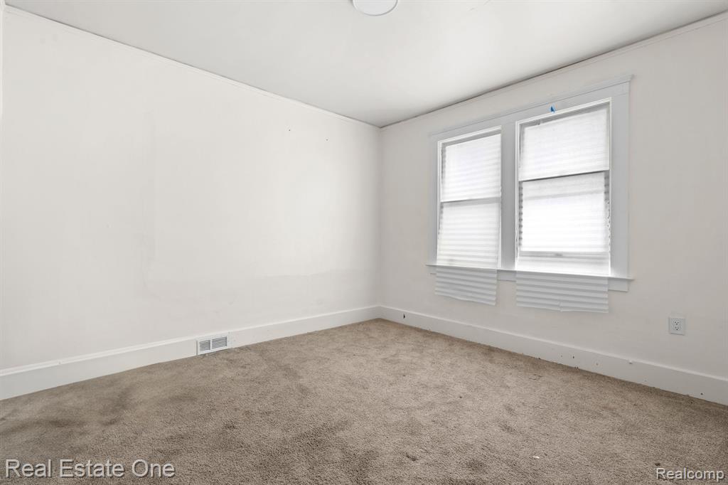 5370 SEEBALDT Street, Detroit, MI 48204 — Photo 19
