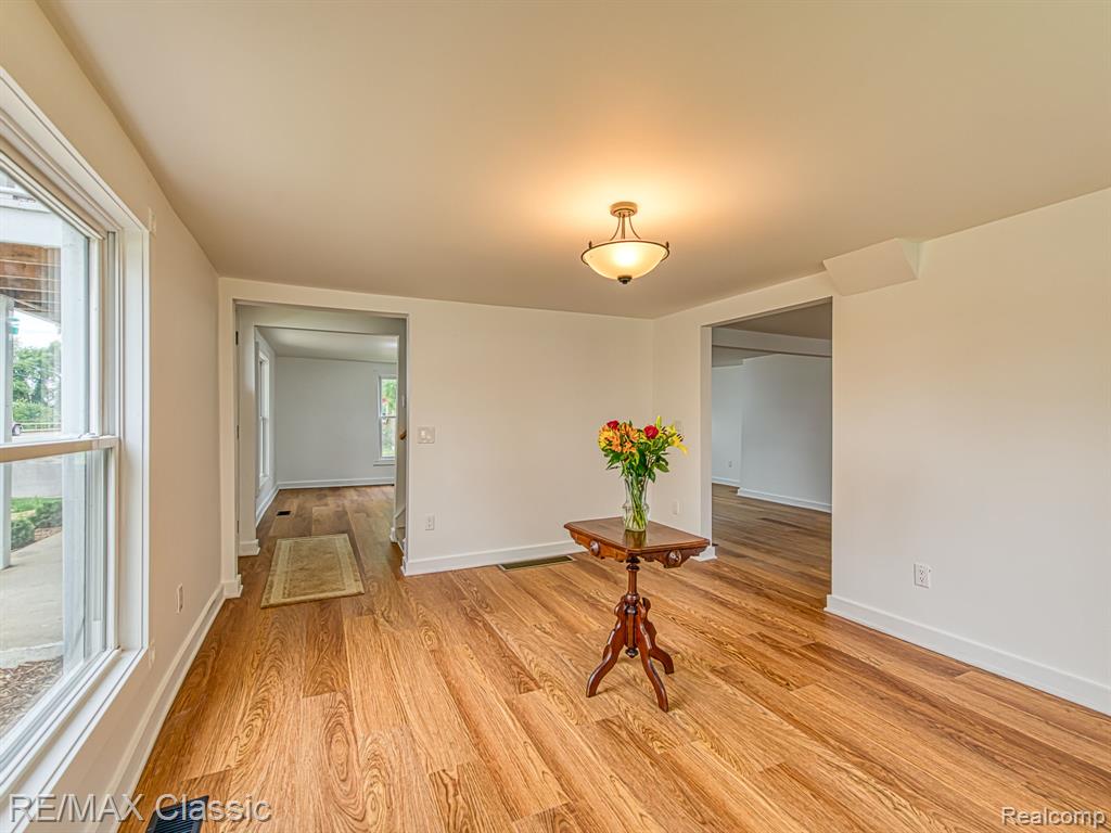 9509 Main Street, Whitmore Lake, MI 48189 — Photo 10