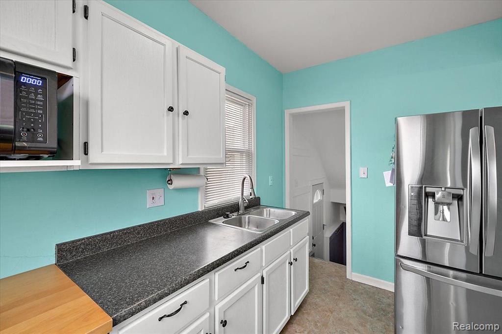60 W Elmwood Avenue, Clawson, MI — Photo 25