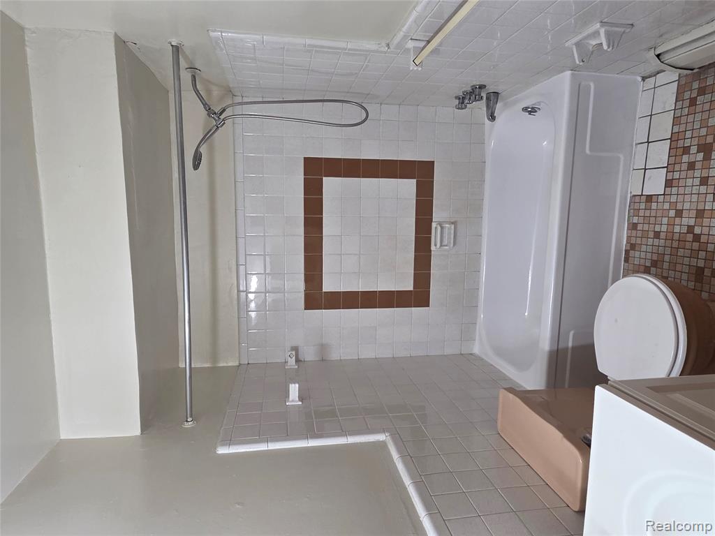 19131 Lahser Rd, Lahser Road, Detroit, MI 48219 — Photo 16