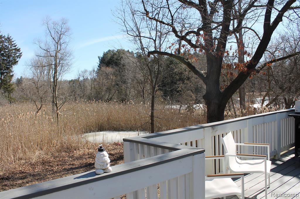 9611 WHITEWOOD Road, Pinckney, MI 48169 — Photo 17