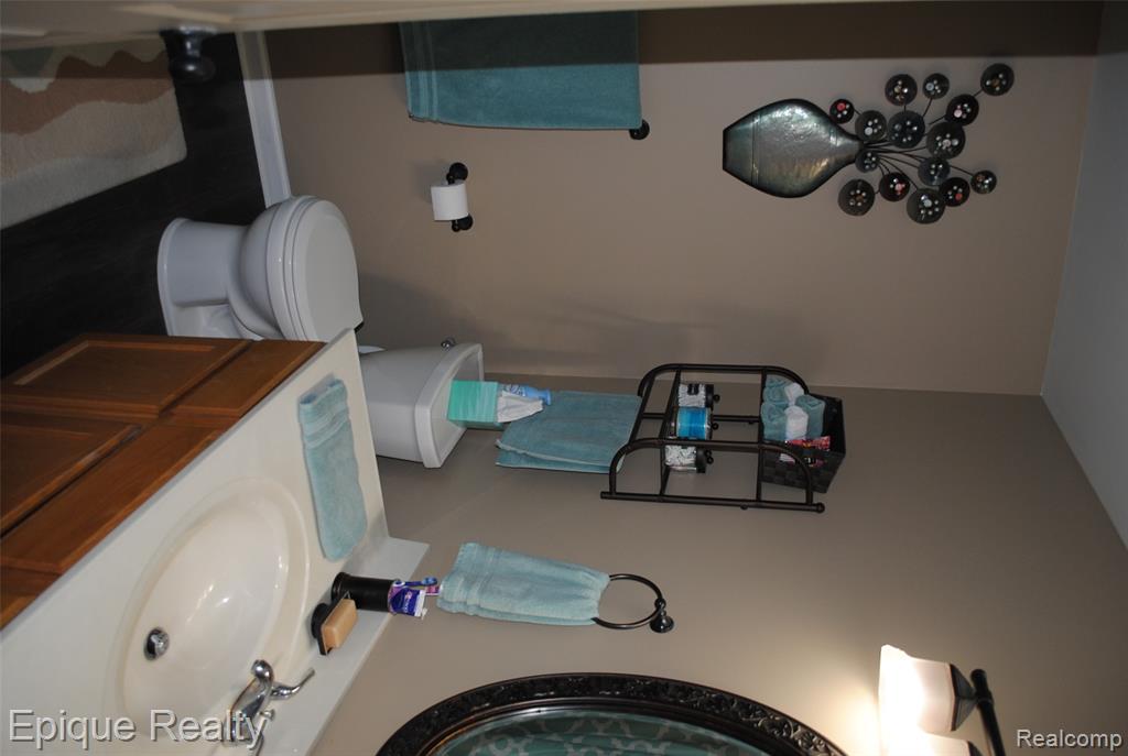750 Applegate Drive, Marysville, MI 48040 — Photo 12