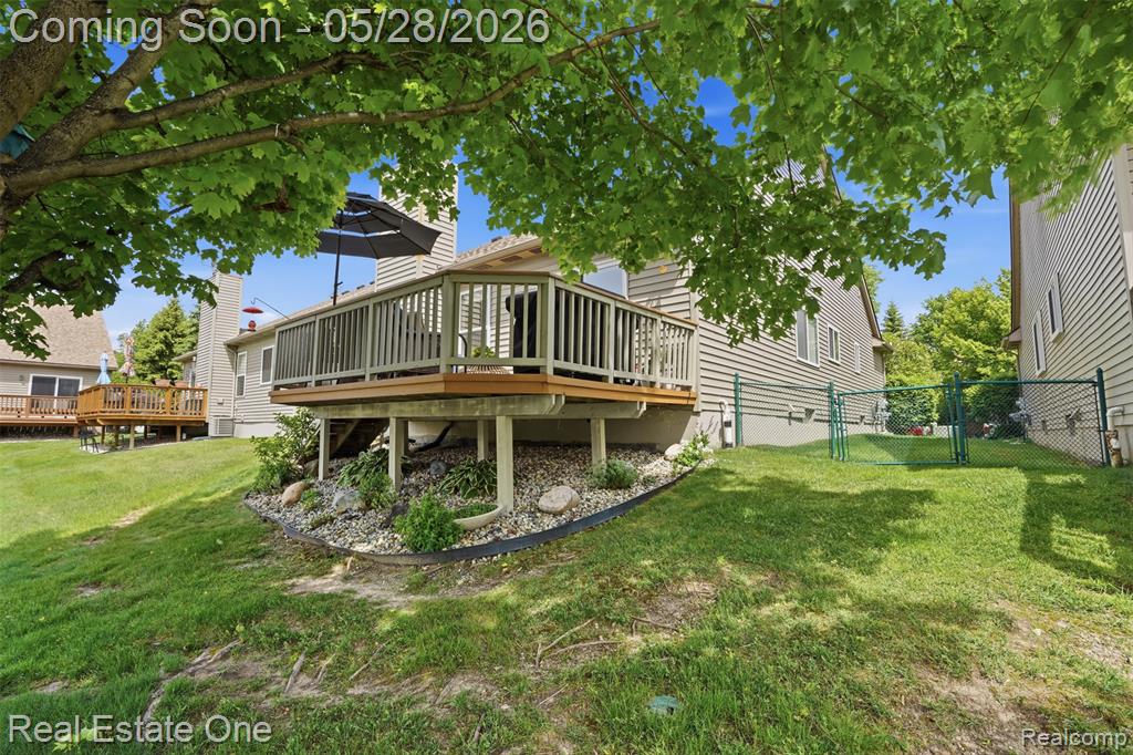 265 Winslow Circle, Commerce Twp, MI 48390 — Photo 37